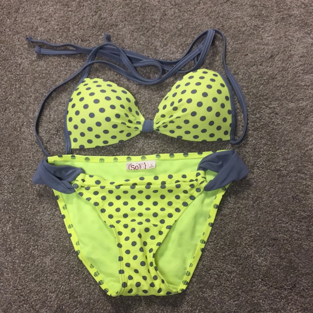 Bathing suit